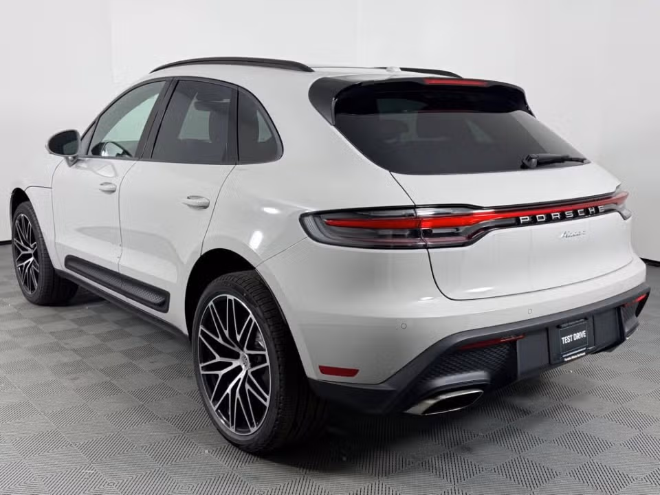 2026 Porsche Macan Base - Photo 19