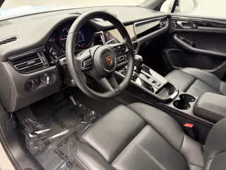 2026 Porsche Macan Base - Photo 25