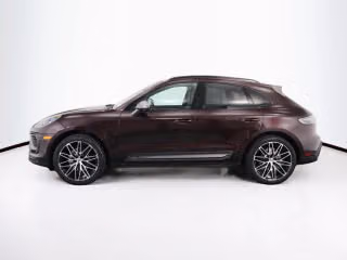 2025 Porsche Macan T - Photo 9