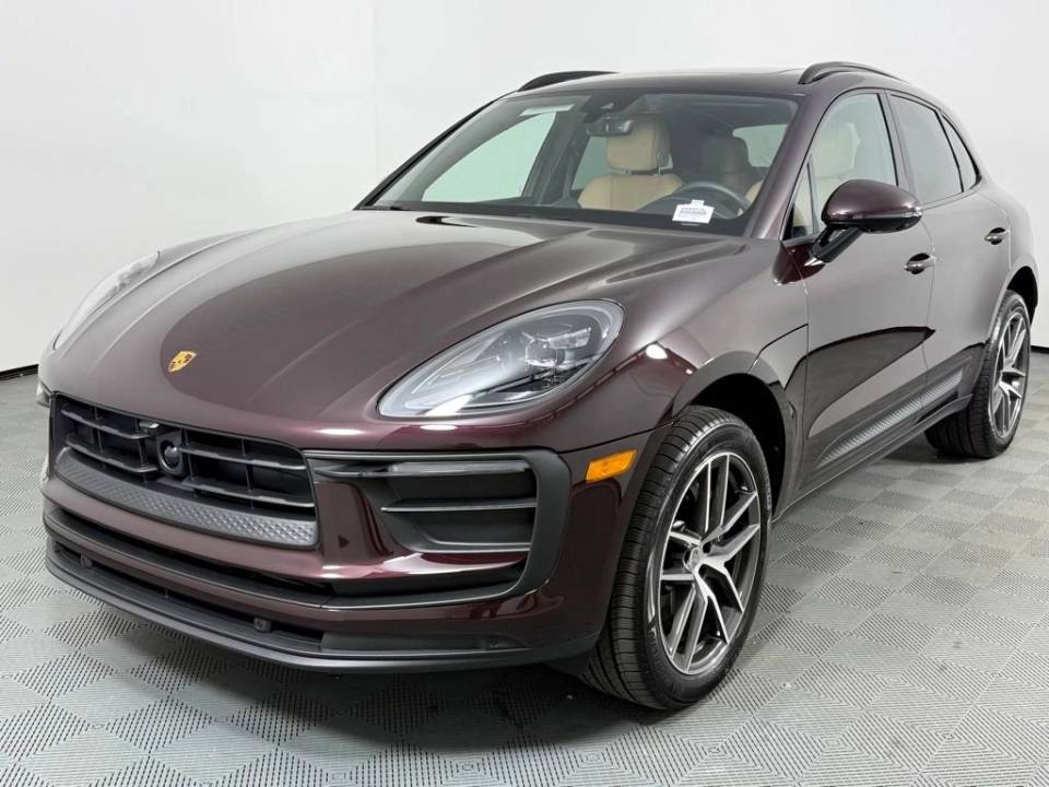 2026 Porsche Macan Base