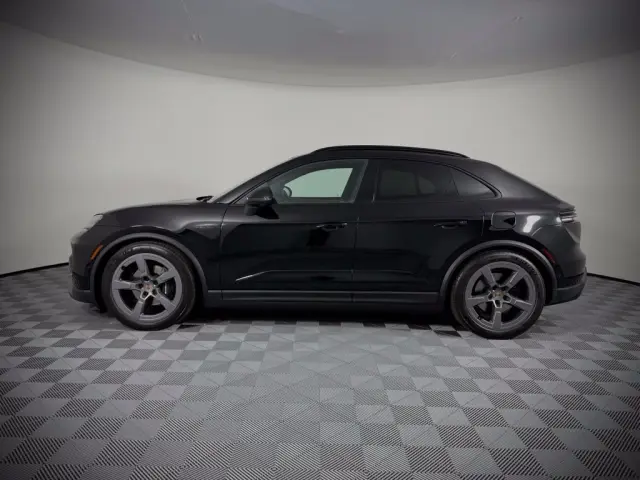 2025 Porsche Macan Base - Photo 14