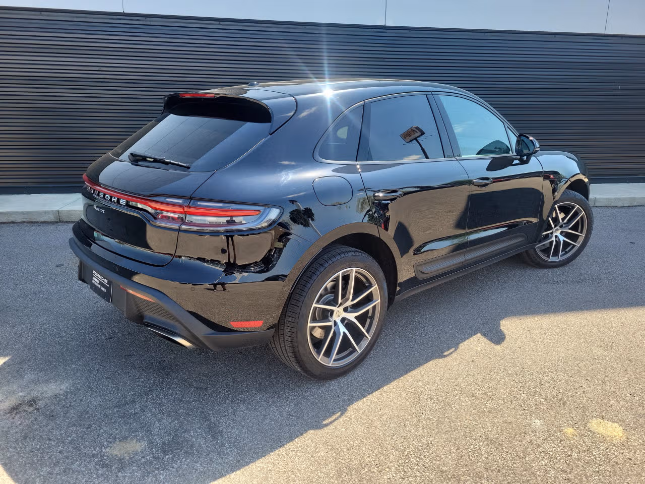 2025 Porsche Macan Base - Photo 36
