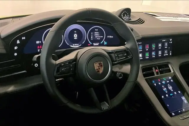 2025 Porsche Taycan S - Photo 31