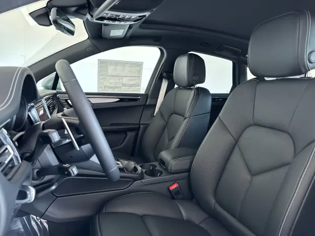 2026 Porsche Macan S - Photo 38