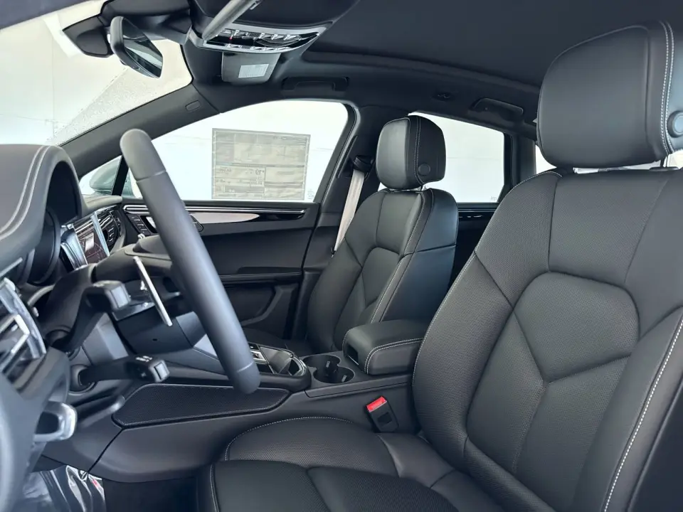 2026 Porsche Macan S - Photo 39