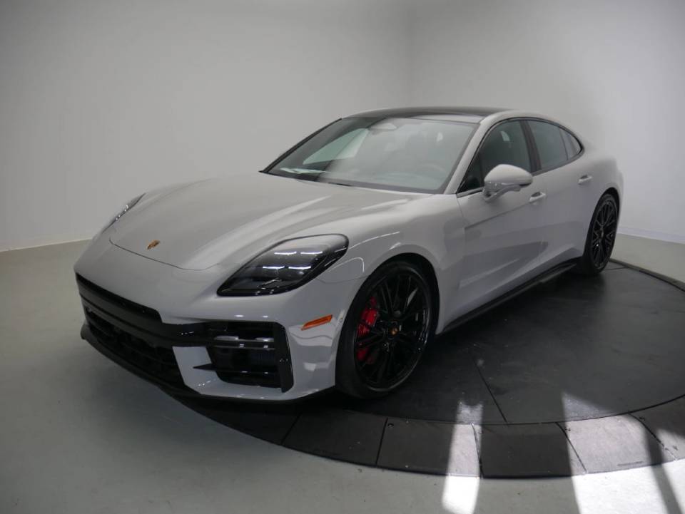2026 Porsche Panamera