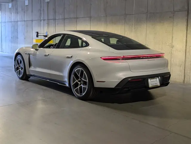 2026 Porsche Taycan Base - Photo 22