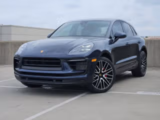2022 Porsche Macan S's photo