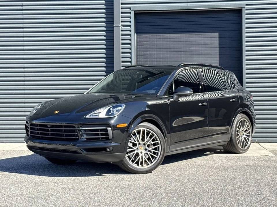 2023 Porsche Cayenne Base