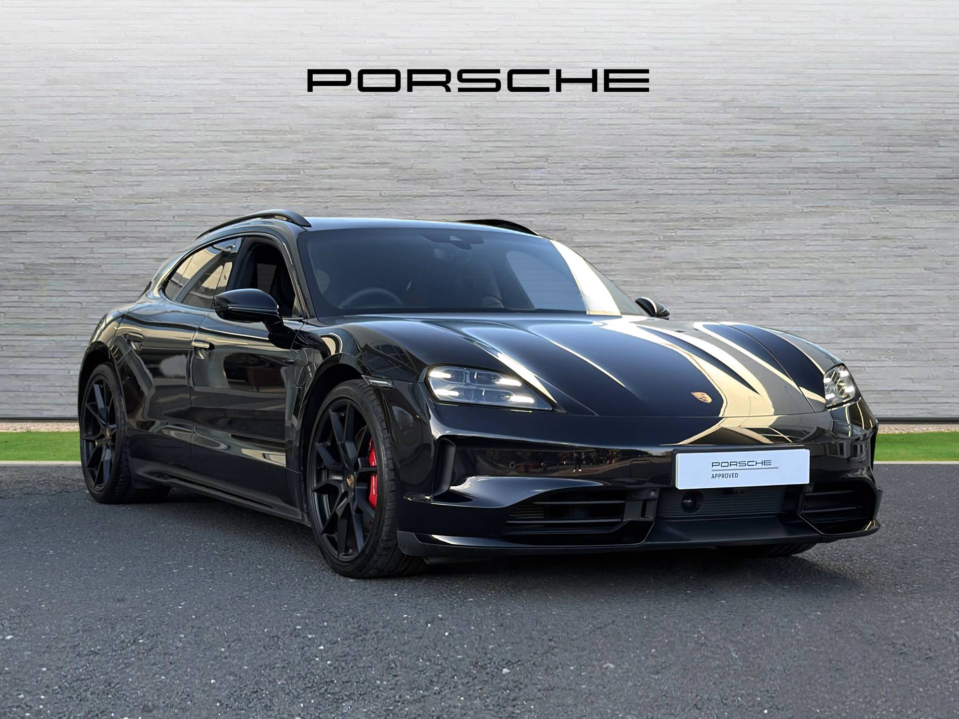 Taycan GTS Sport Turismo, photo 1 of 55