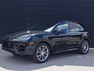 2025 Porsche Cayenne -'s photo