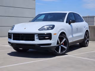 2024 Porsche Cayenne -'s photo