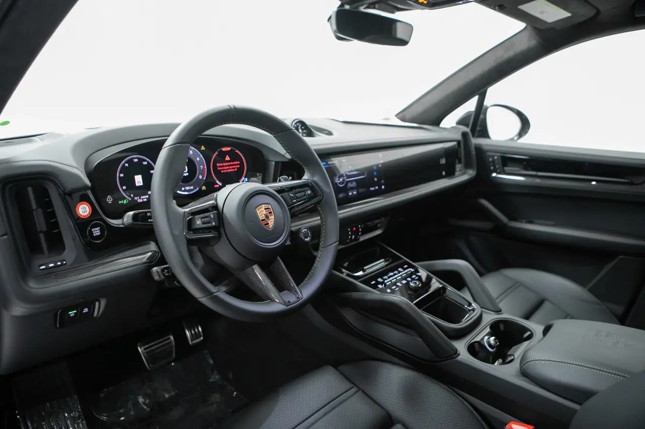 2025 Porsche Cayenne GTS - Photo 32