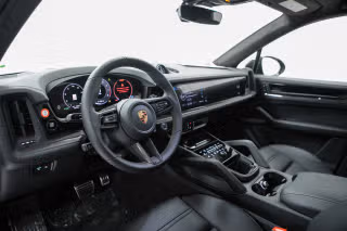 2025 Porsche Cayenne GTS - Photo 25