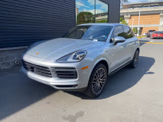 2020 Porsche Cayenne -'s photo