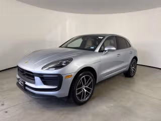 2026 Porsche Macan T's photo