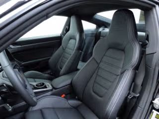 2025 Porsche 911 - Photo 33