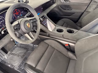 2026 Porsche Taycan GTS - Photo 25