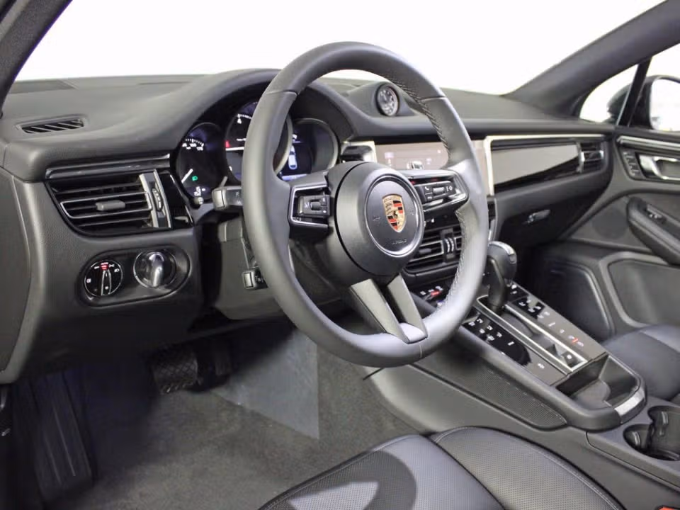 2026 Porsche Macan Base - Photo 27