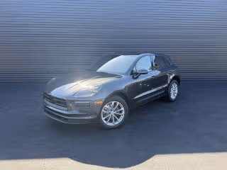 2026 Porsche Macan -'s photo
