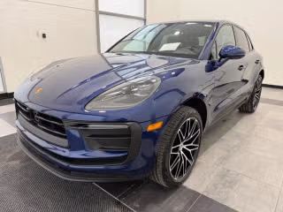 2025 Porsche Macan -'s photo