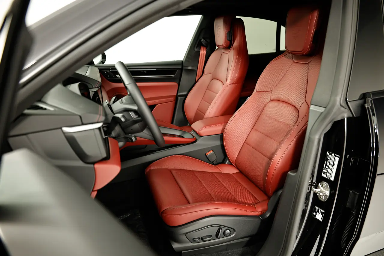 2026 Porsche Macan Base - Photo 40