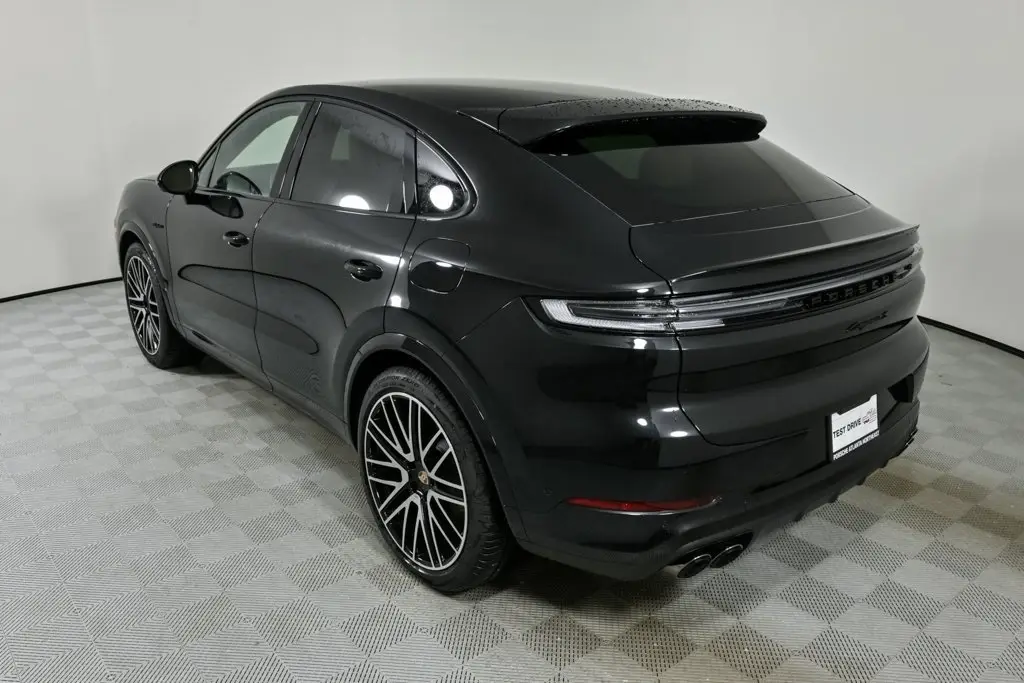 2025 Porsche Cayenne Coup S E-Hybrid - Photo 24