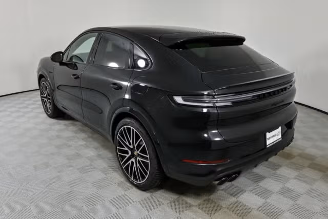 2025 Porsche Cayenne Coup S E-Hybrid - Photo 18