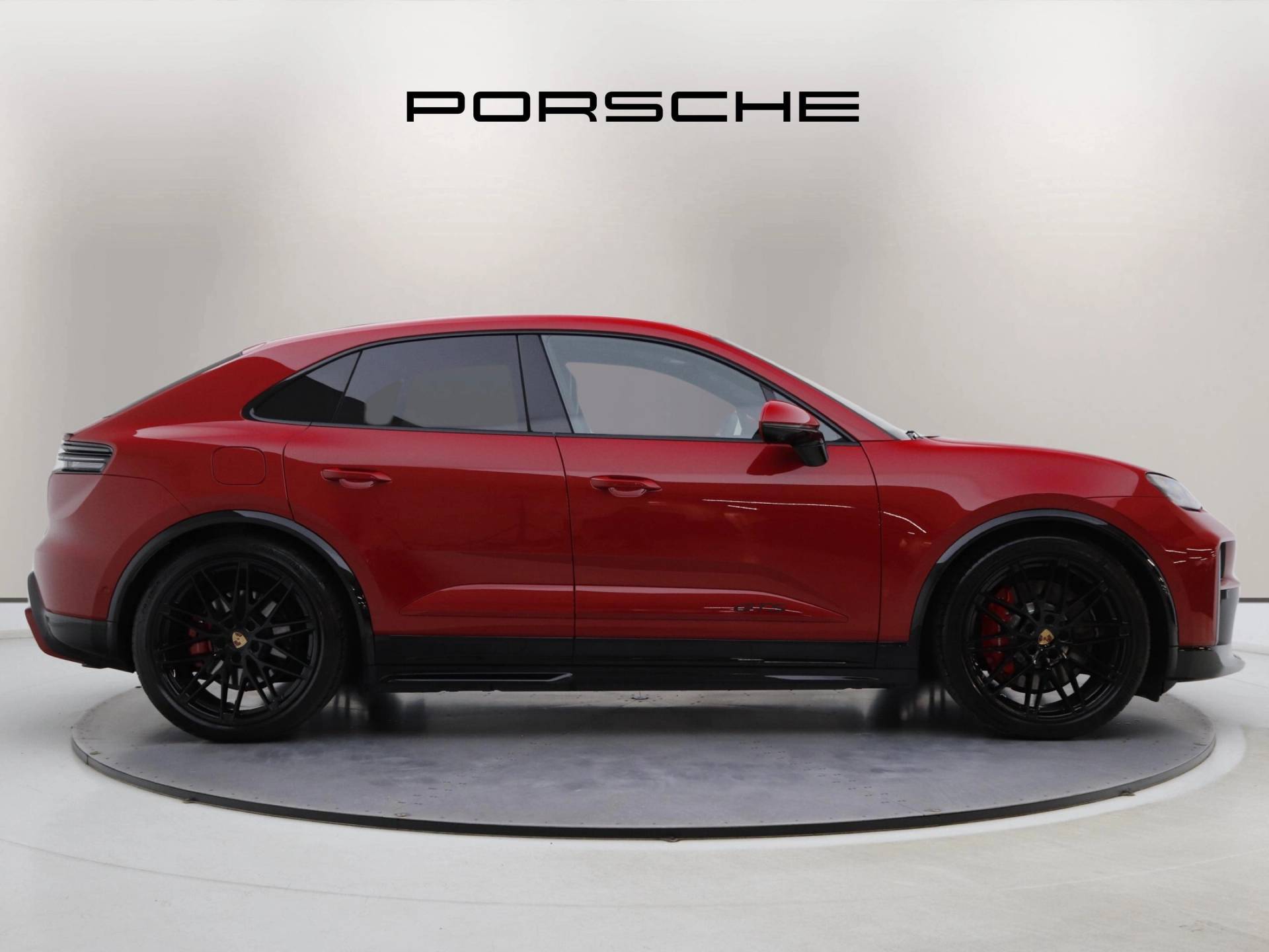 Macan GTS, photo 2 of 44