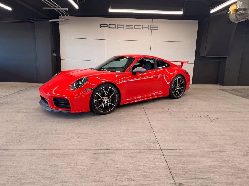 2025 Porsche 911