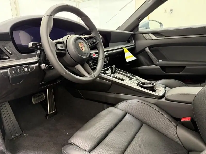2026 Porsche 911 S - Photo 31