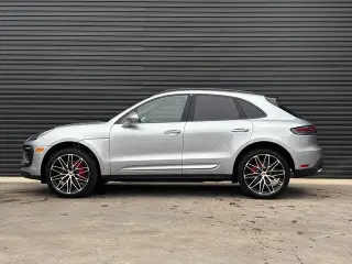 2026 Porsche Macan S - Photo 13