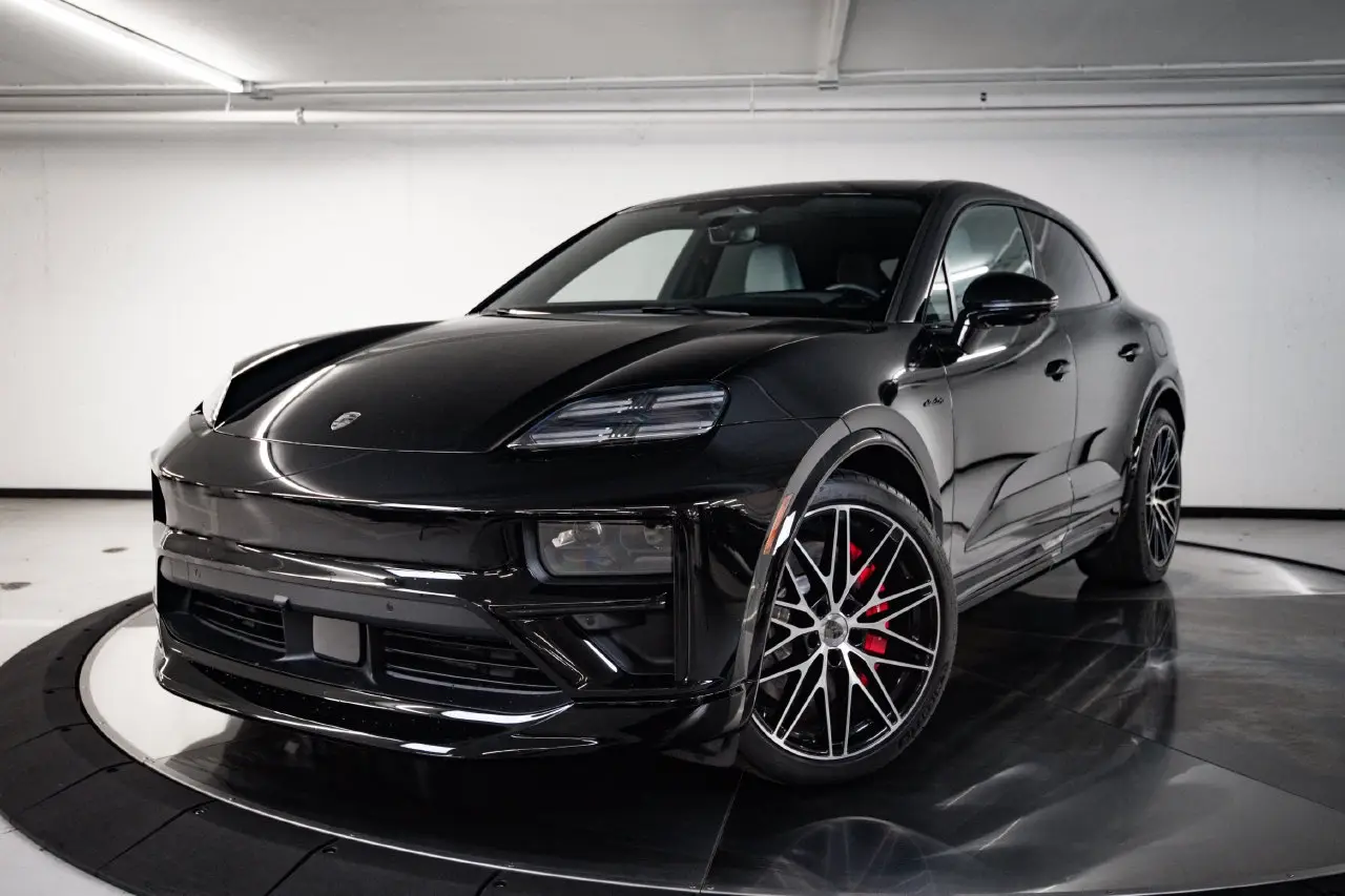 2024 Porsche Macan Turbo, photo 8