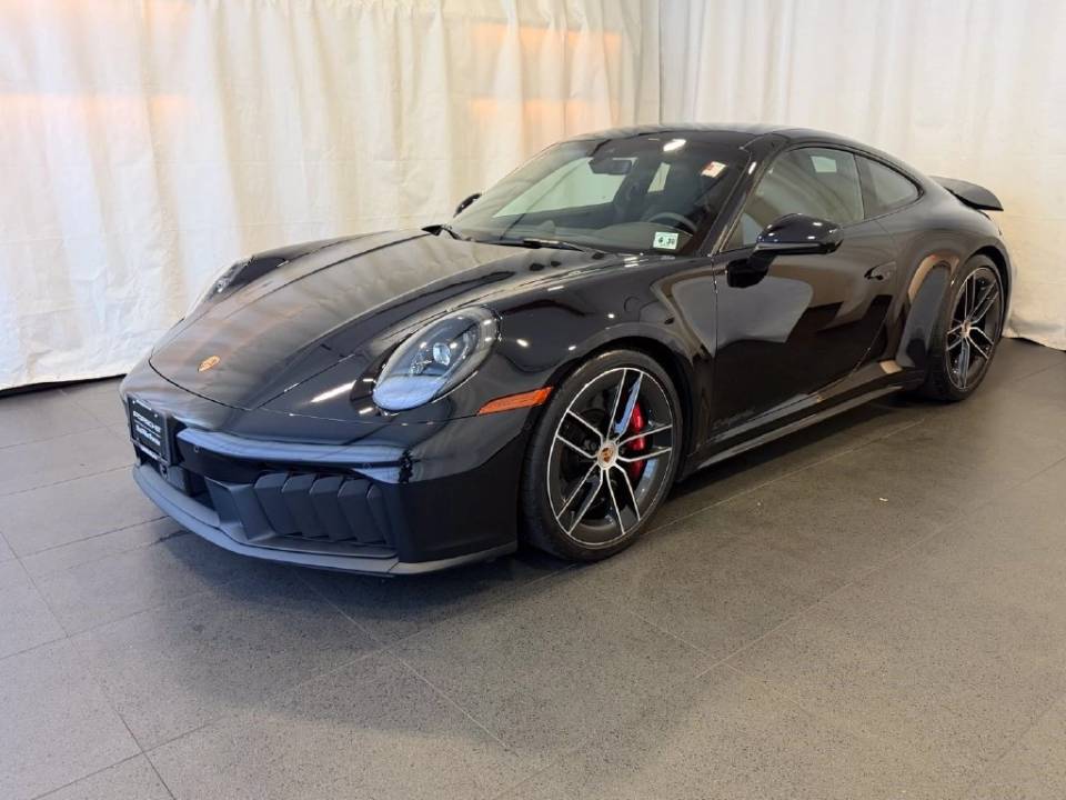 2025 Porsche 911 GTS