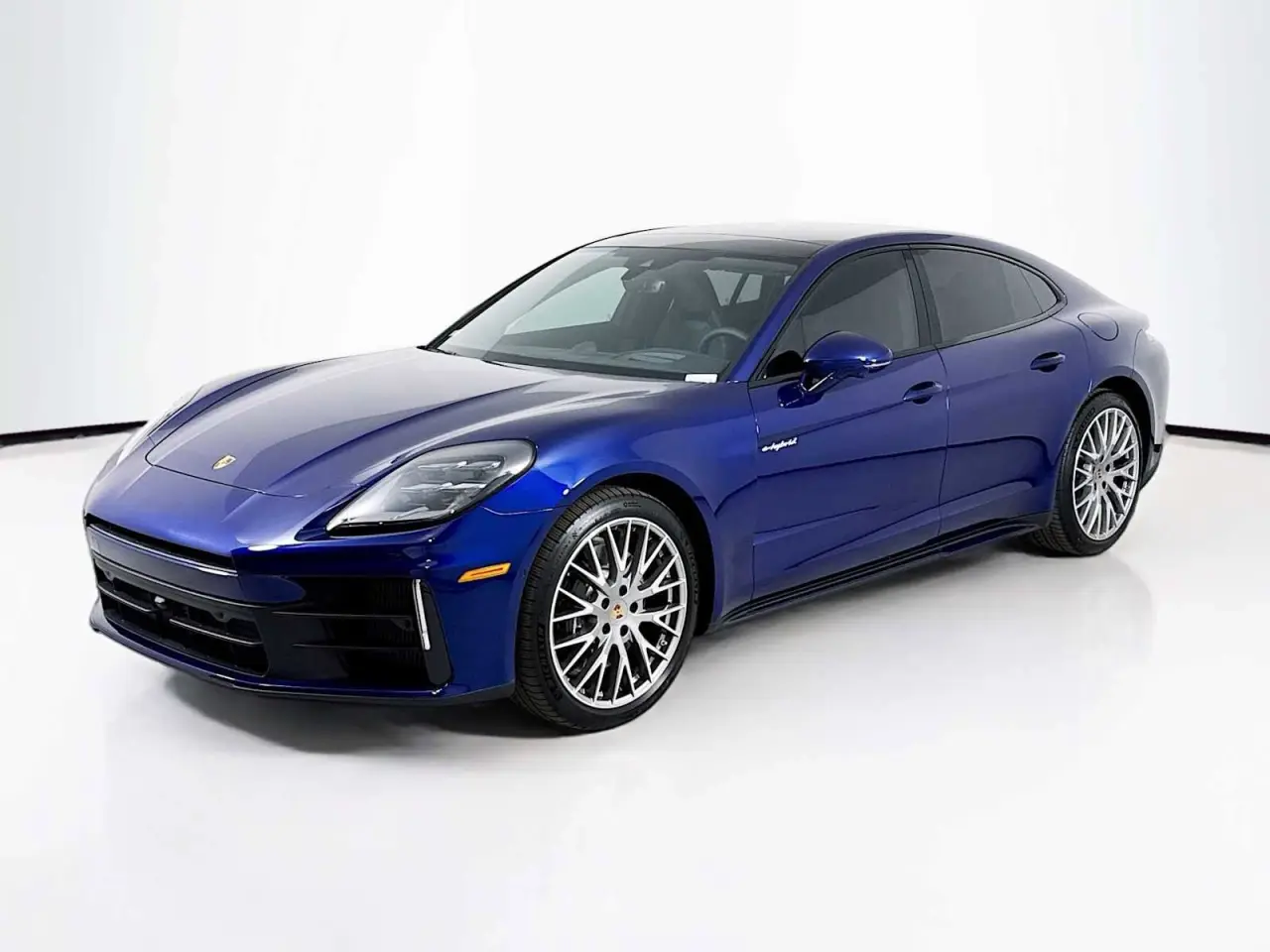 2026 Porsche Panamera 4 E-Hybrid - Photo 8