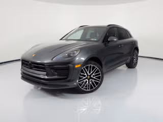 2026 Porsche Macan -'s photo