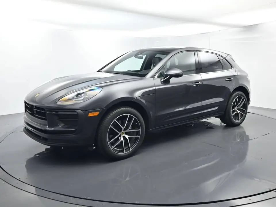 2025 Porsche Macan T - Photo 7