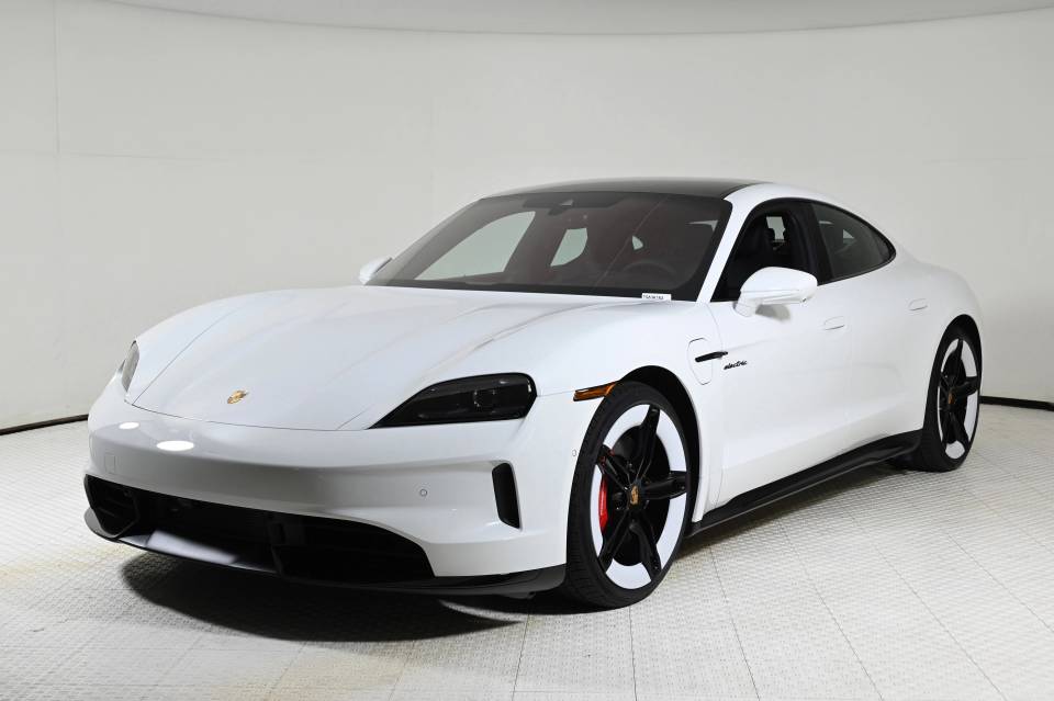2026 Taycan GTS listing photo