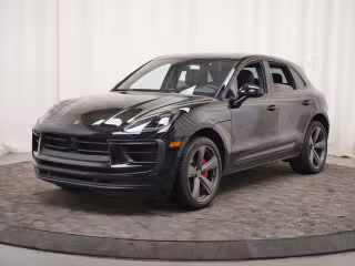 2023 Porsche Macan S's photo