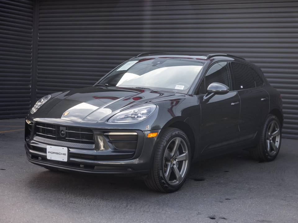 2023 Porsche Macan Base
