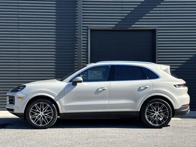 2026 Porsche Cayenne Base - Photo 14