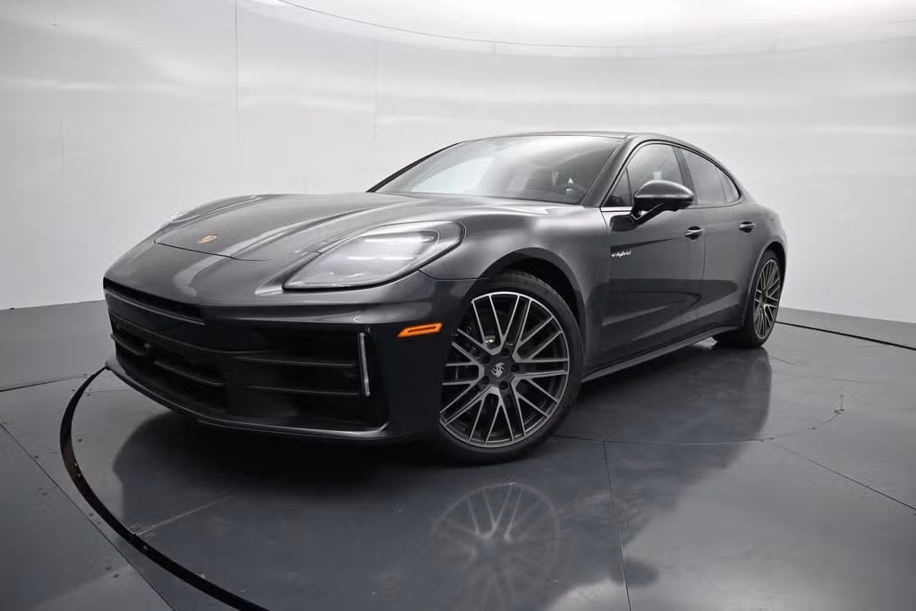 2026 Porsche Panamera 4 E-Hybrid
