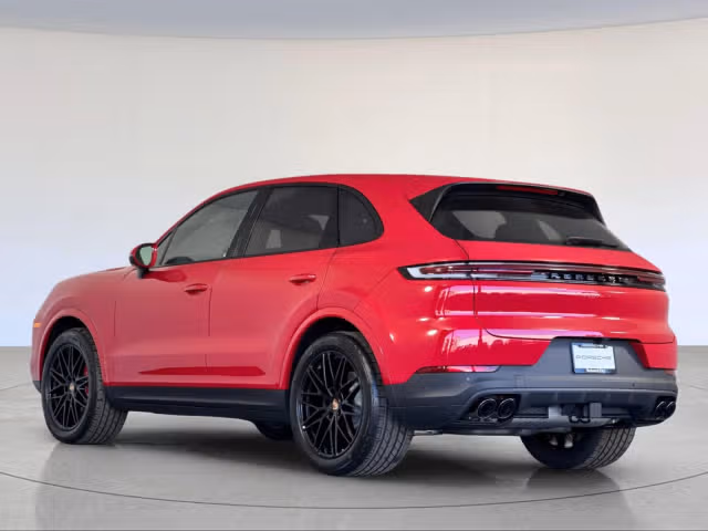 2026 Porsche Cayenne S - Photo 18