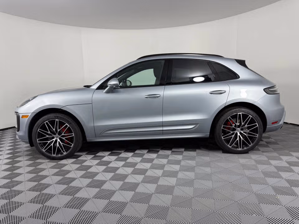 2026 Porsche Macan S - Photo 11