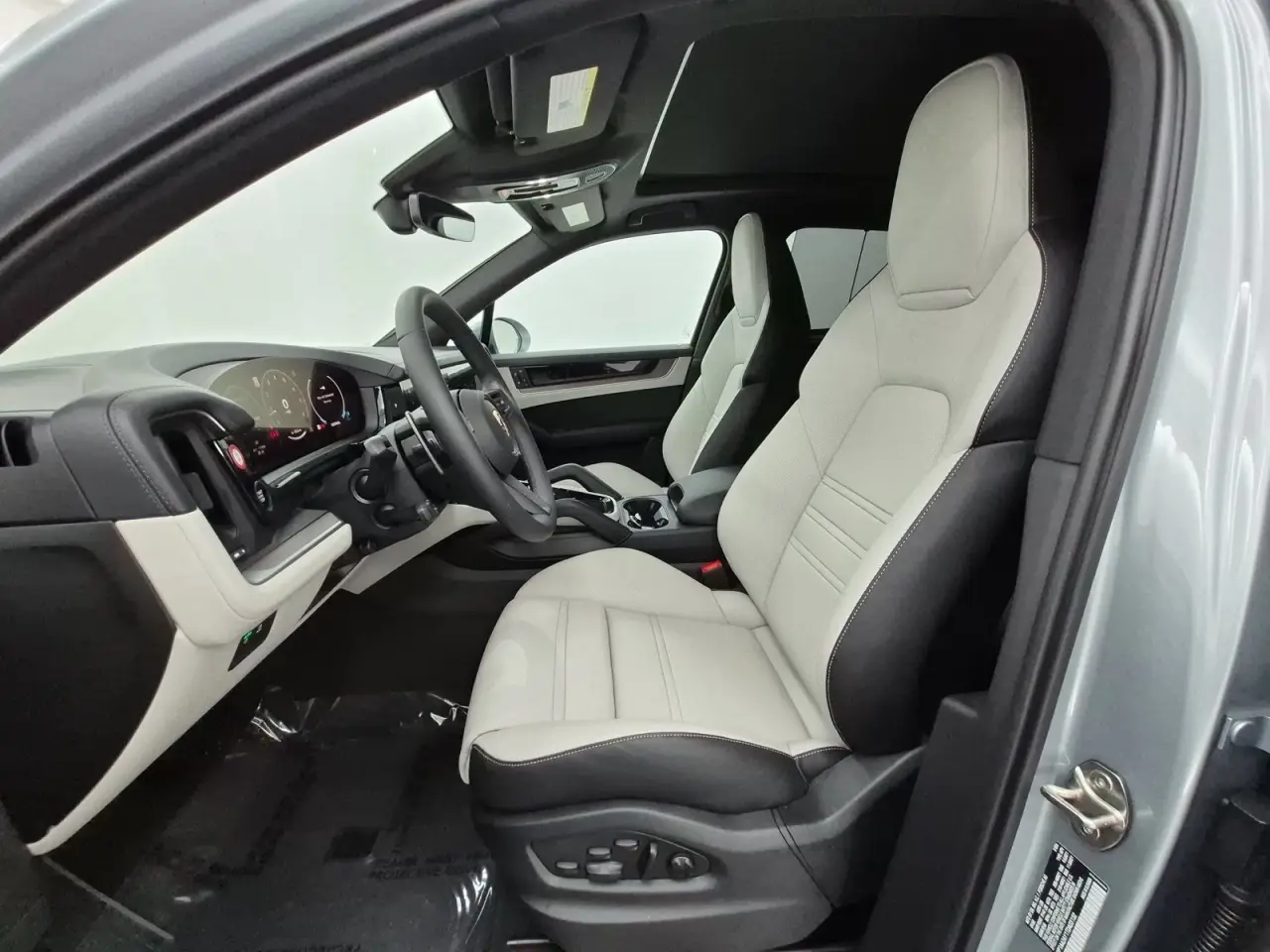 2026 Porsche Cayenne Base - Photo 40
