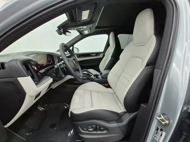 2026 Porsche Cayenne Base - Photo 38