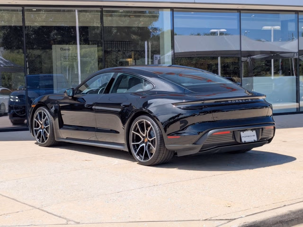 2025 Porsche Taycan Base - Photo 20