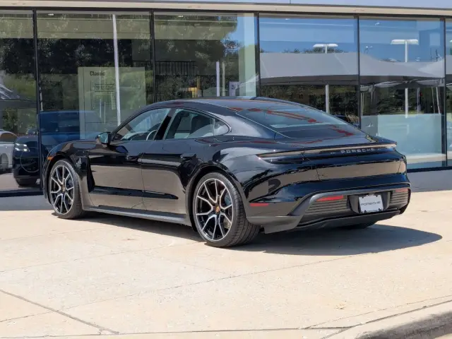 2025 Porsche Taycan Base - Photo 22