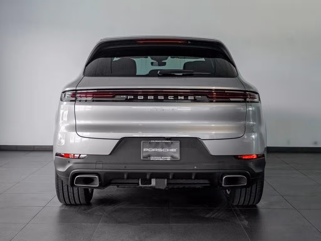 2025 Porsche Cayenne Base - Photo 36