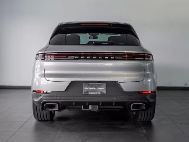 2025 Porsche Cayenne Base - Photo 34